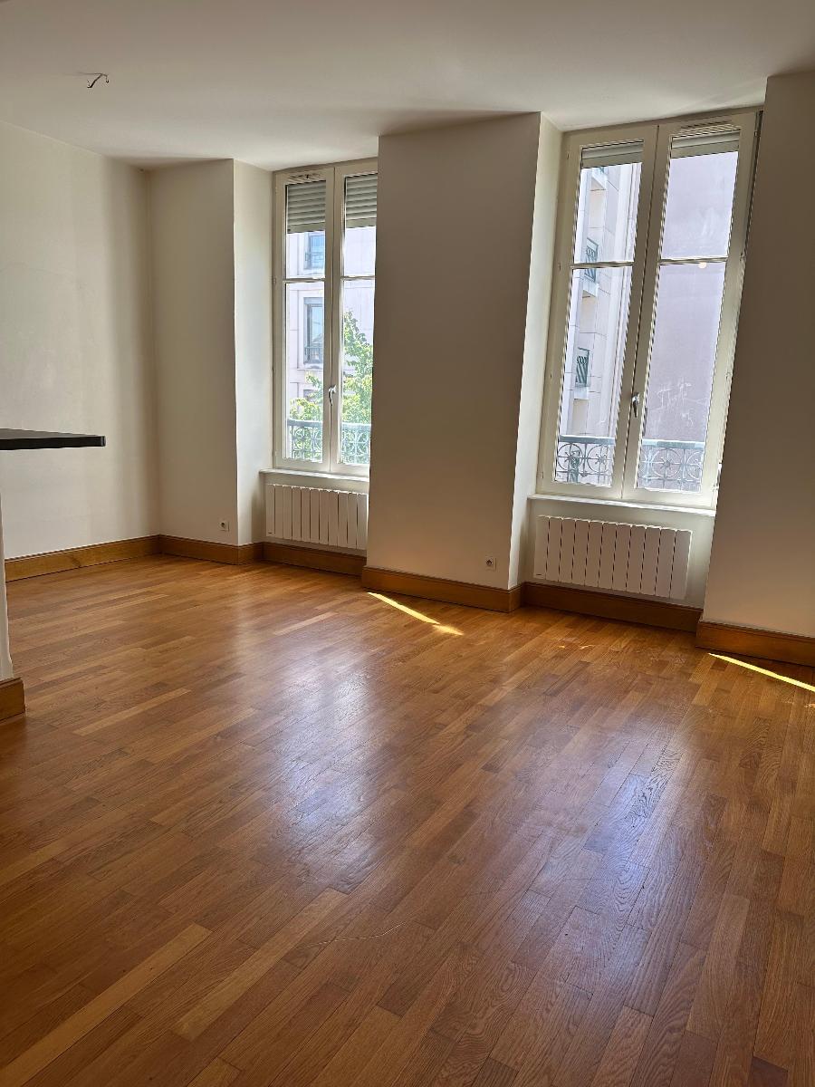 appartement 2 pièces - LYON