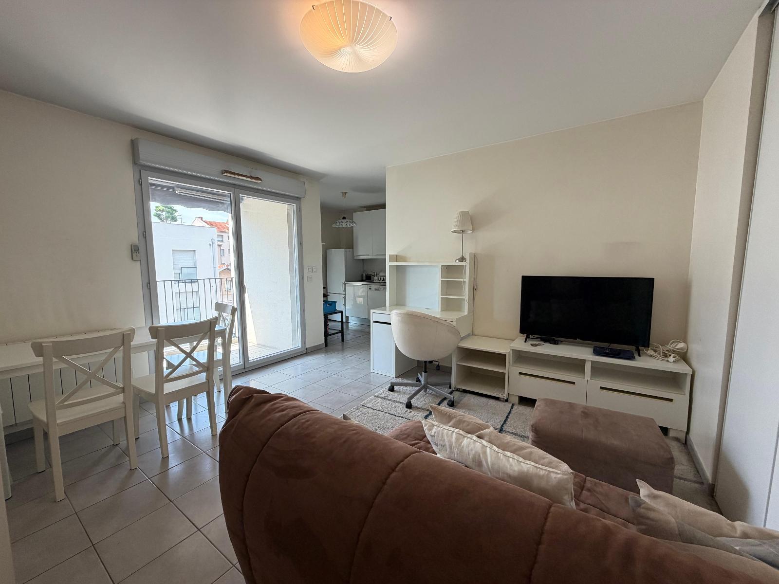 appartement 2 pièces - VILLEURBANNE
