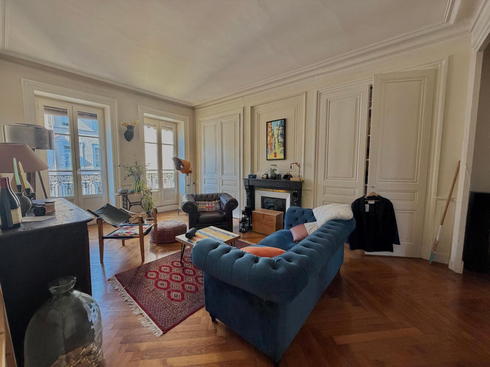 appartement 6 pièces - LYON